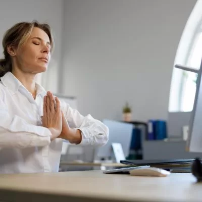 Liderança do futuro: são muitos os líderes de sucesso que saíram do armário e compartilham como a meditação os ajuda a tomar decisões acertadas de negócio e inovar